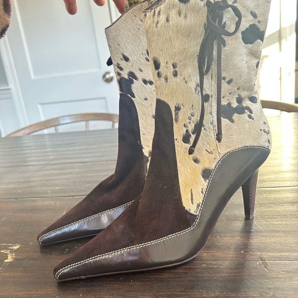 Stylish Brown and Cream Women's Boots - Picture 2 of 5